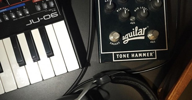 Juno Bass #roland #ju06 @roland_us #aguilar #tonehammer @aguilaramp Juno Bass #roland #ju06 @roland_us #aguilar #tonehammer @aguilaramp