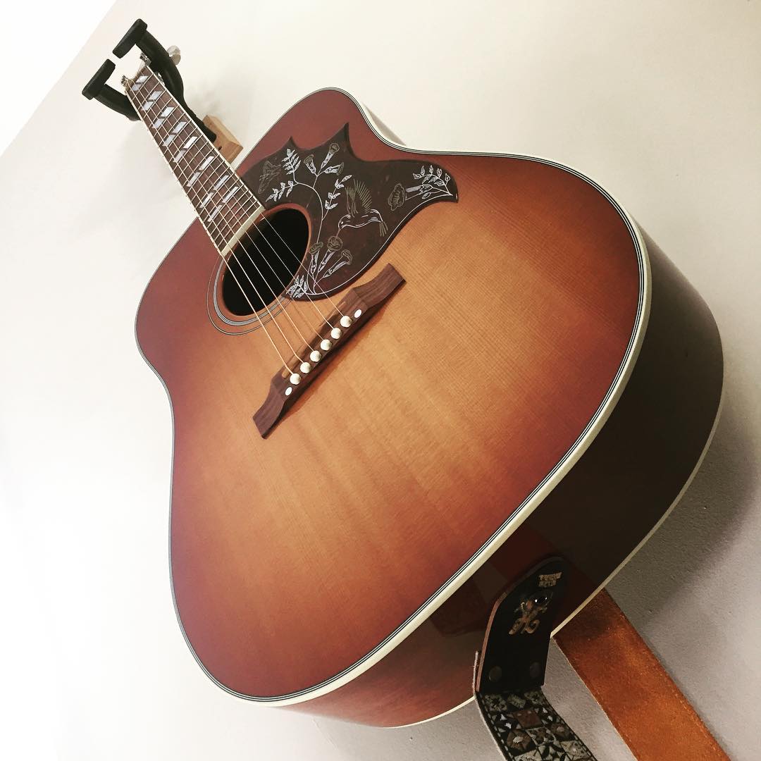Gibson Hummingbird
